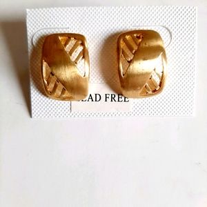 ,💚SALE 3 for $30💚Gold Earrings